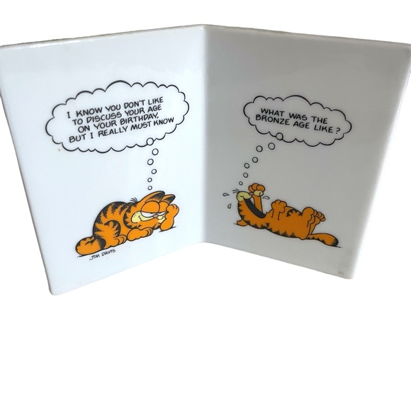 Vintage Garfield 70's Ceramic Birthday Card Plaque Laughing at Birthday Age! - Picture 2 of 12